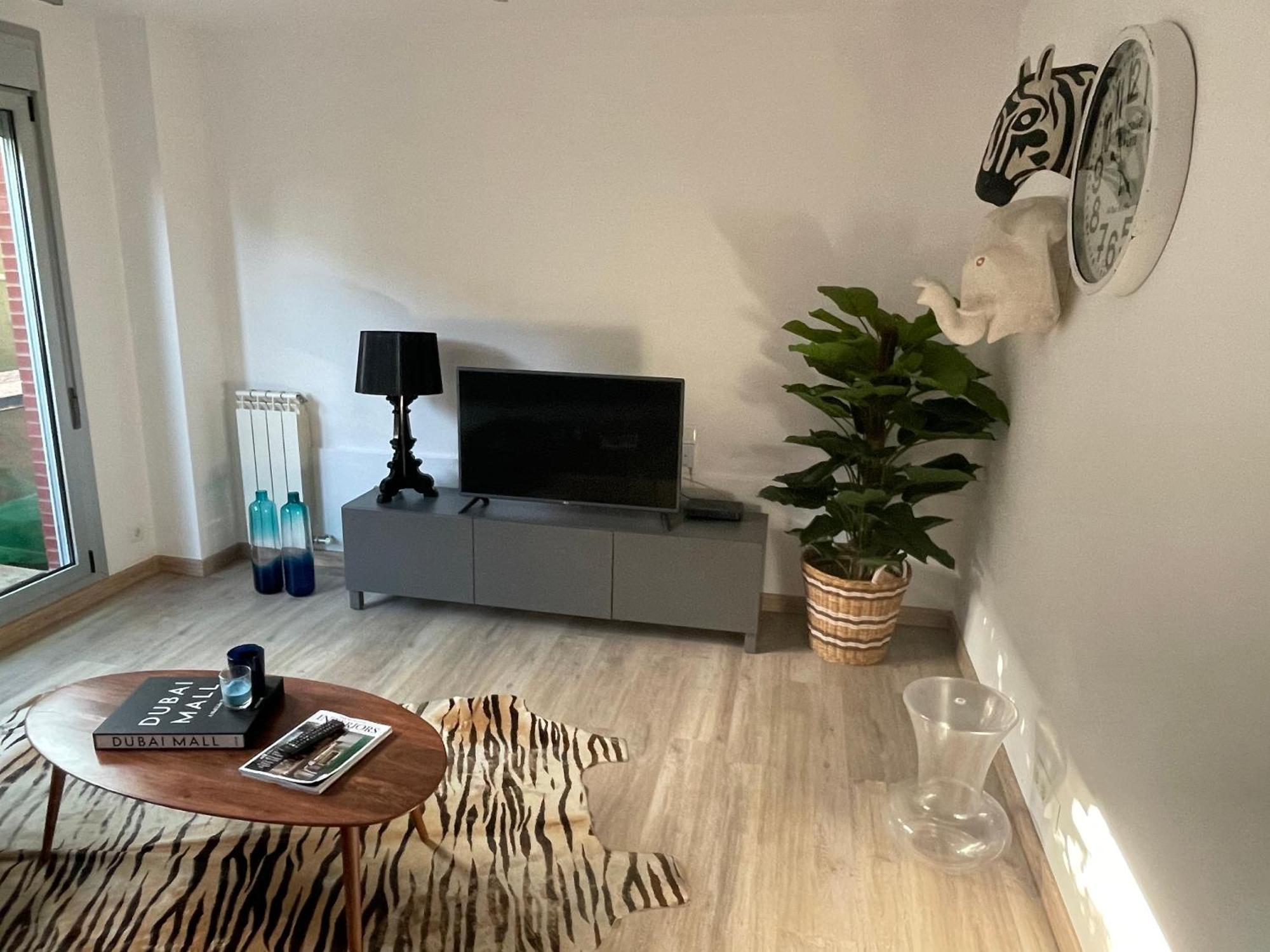 Apartment Piso Con Jardin En *