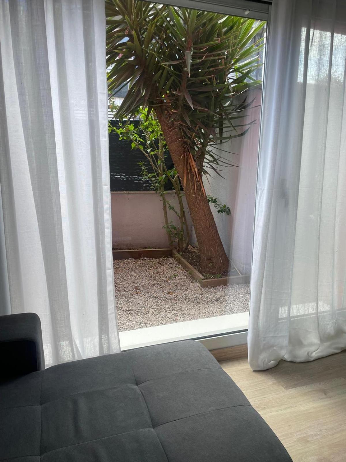 Apartment Piso Con Jardin En *